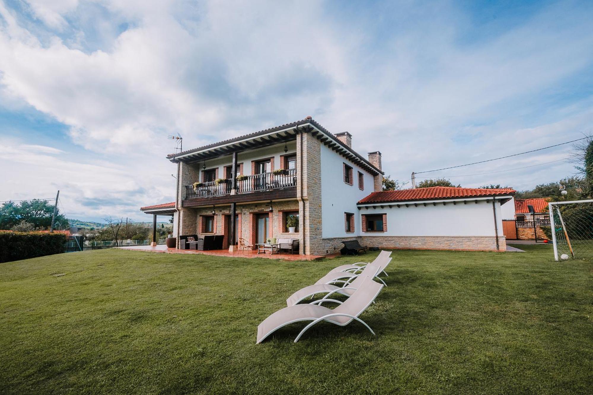 Villa Tiviti Oviedo Esterno foto